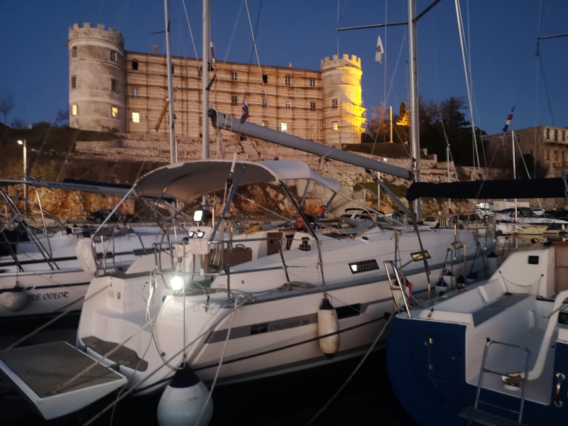 Bavaria 36 — photo 7
