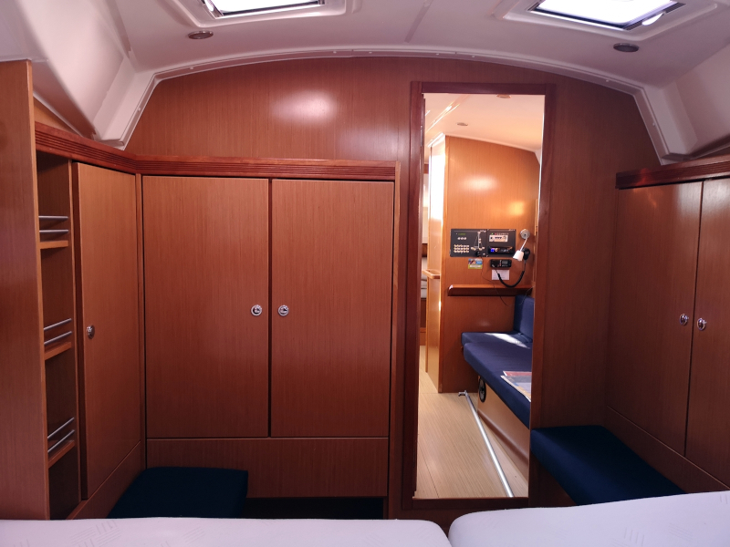 Bavaria 36 — photo 2