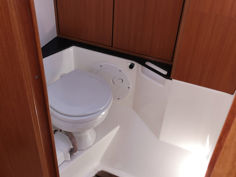 Bavaria 36 — photo 3