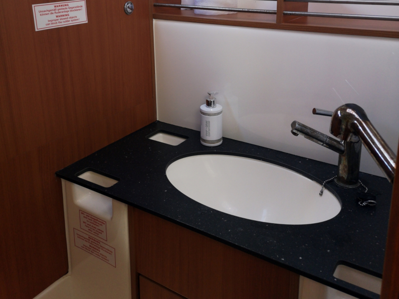 Bavaria 36 — photo 11