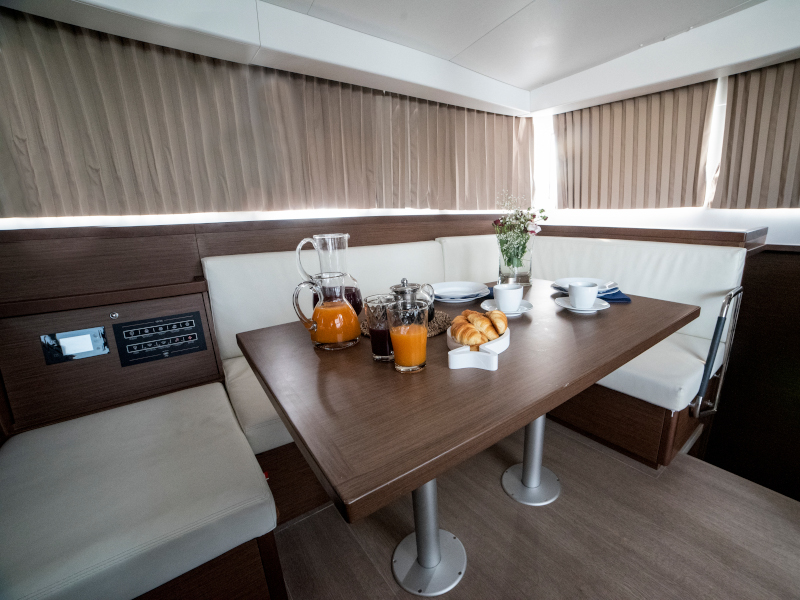 Lagoon 40 — photo 23