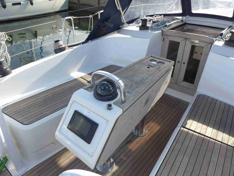 Bavaria Cruiser 37 — photo 6