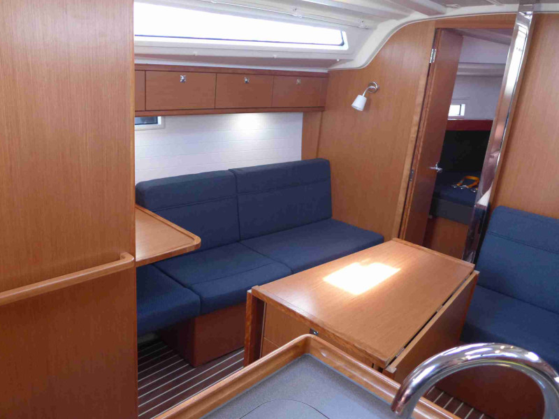 Bavaria Cruiser 37 — photo 3
