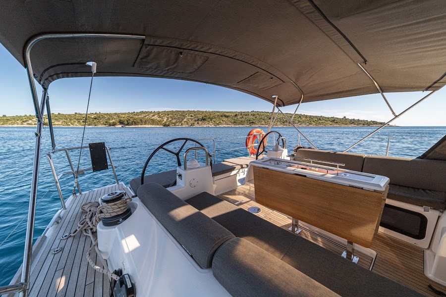Dufour 460 Grand Large — photo 9