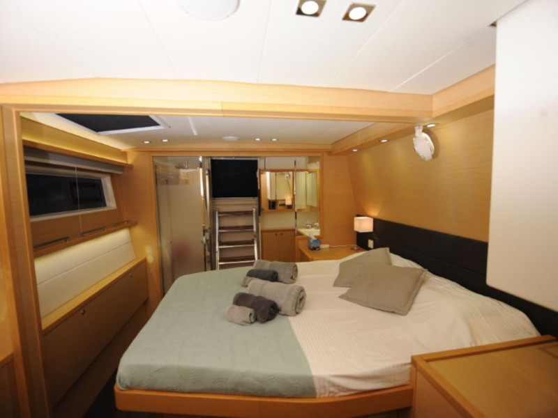 Lagoon 560 — photo 14