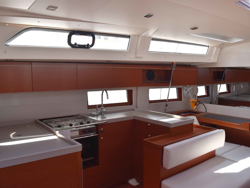Oceanis 51.1 — photo 18