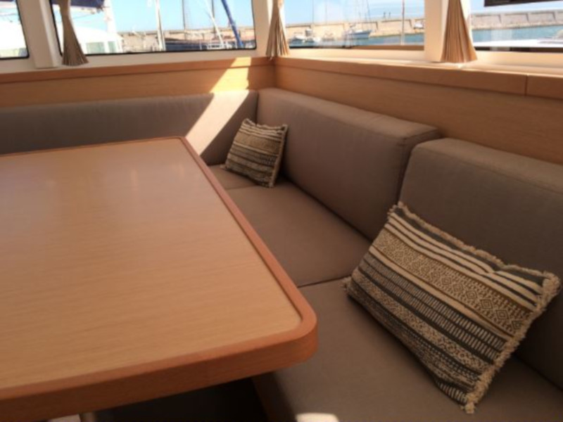 Lagoon 42 — photo 17