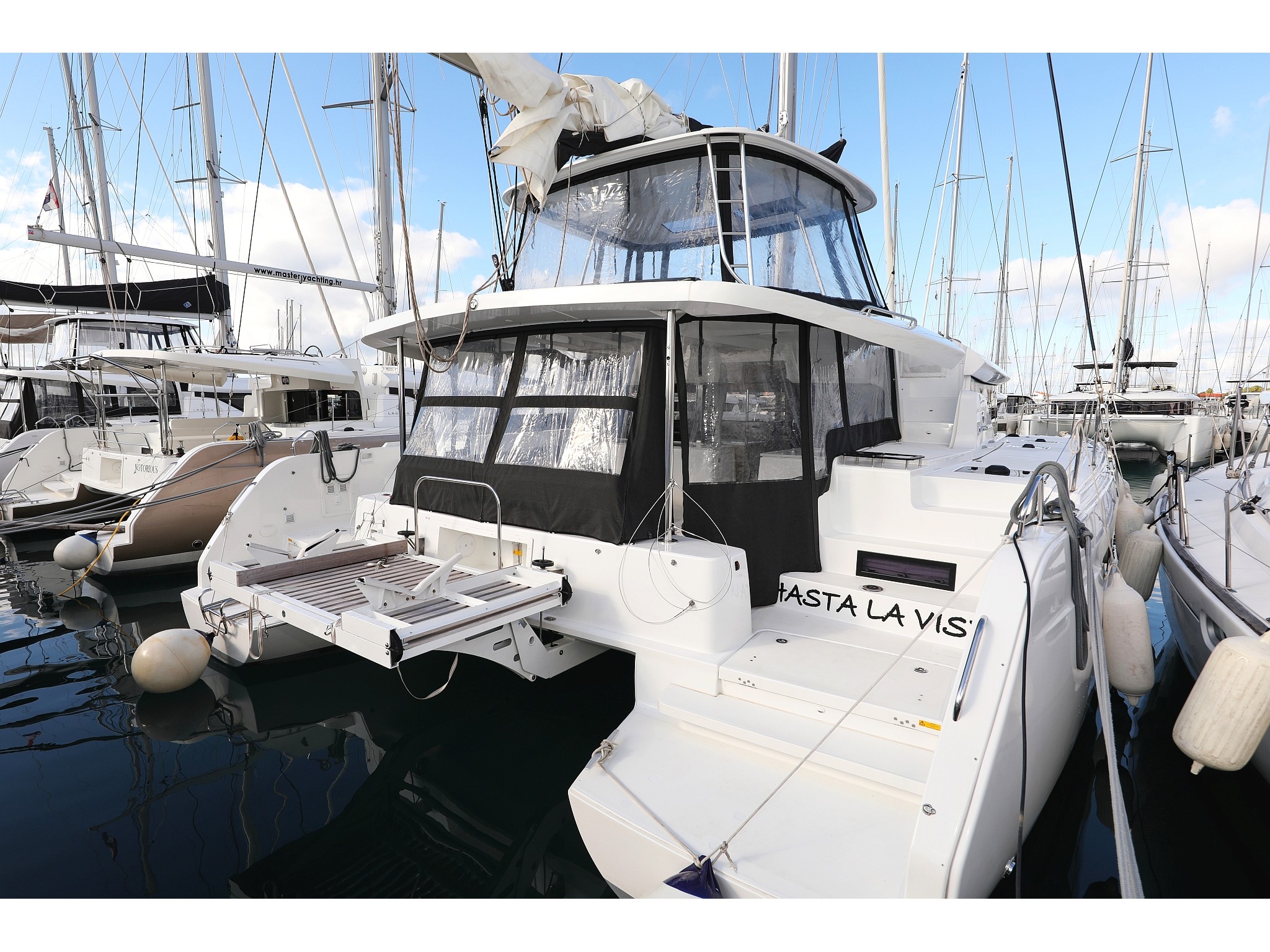Lagoon 46 — photo 1