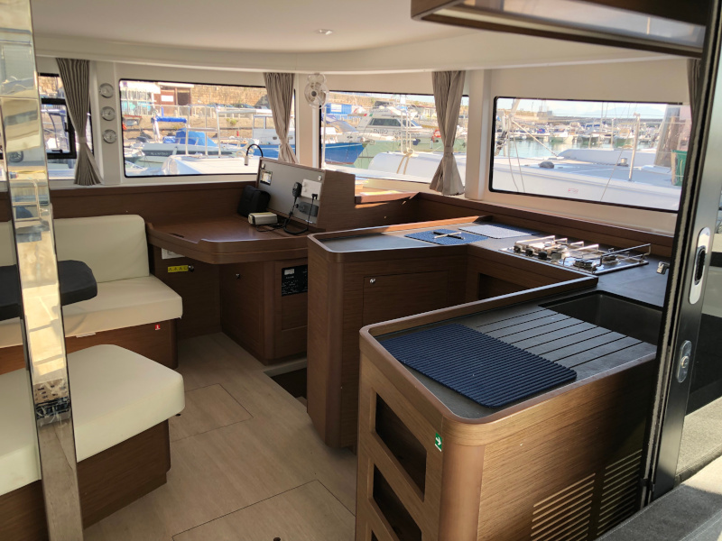Lagoon 42 — photo 13