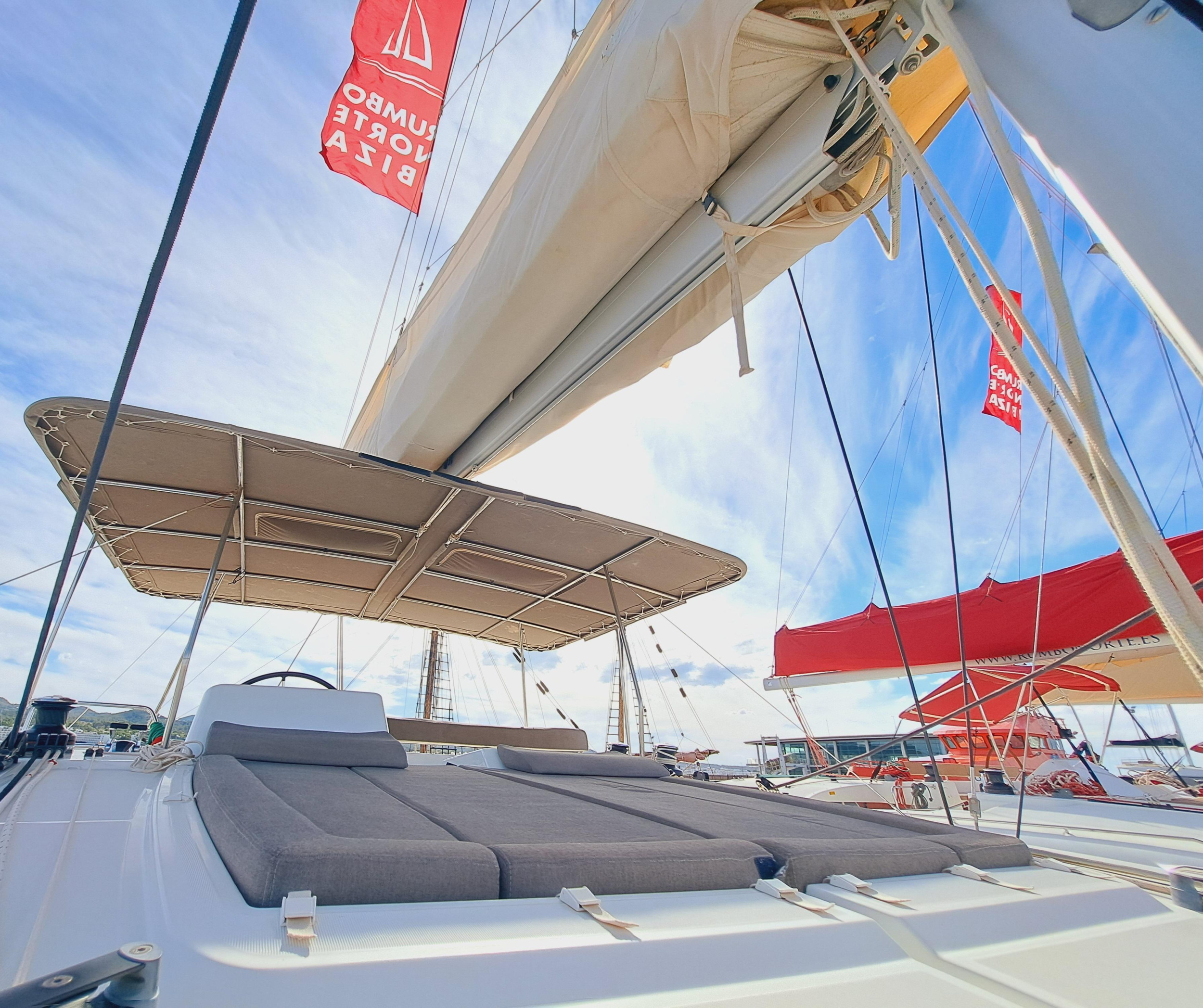 LAGOON 450 — photo 24