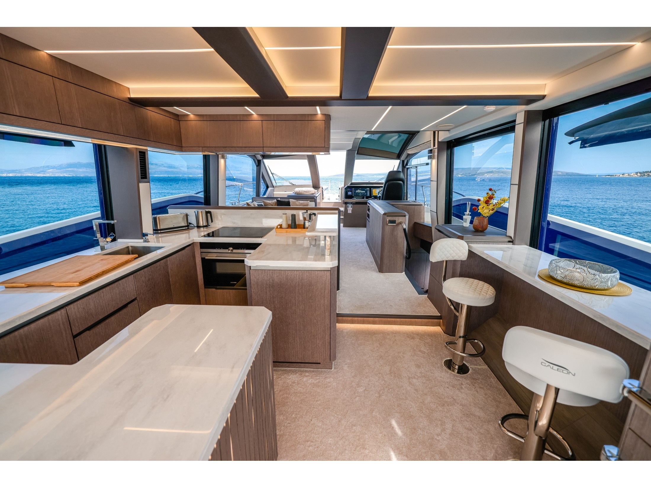 Galeon 640 Fly — photo 3