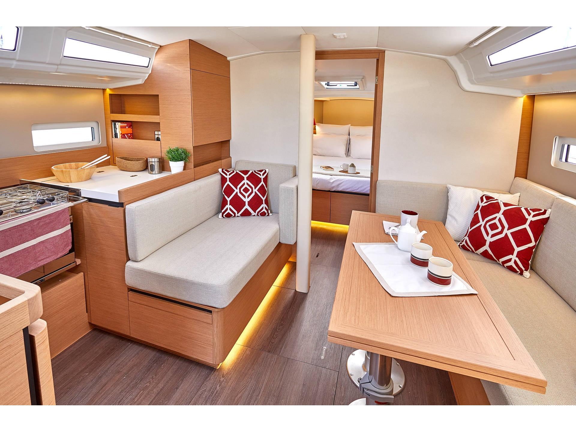Sun Odyssey 410 — photo 2