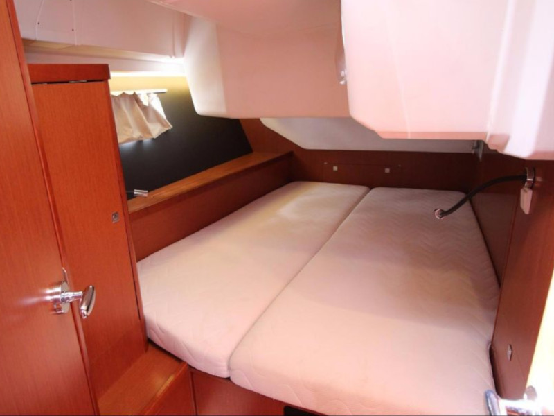 Oceanis 45 — photo 16