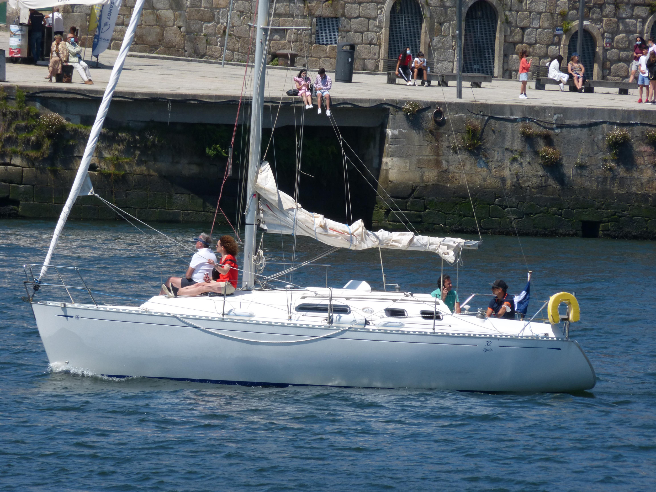 Dufour 32 — photo 1