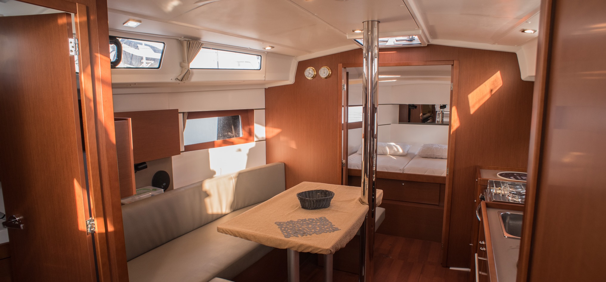 Oceanis 38.1 — photo 14