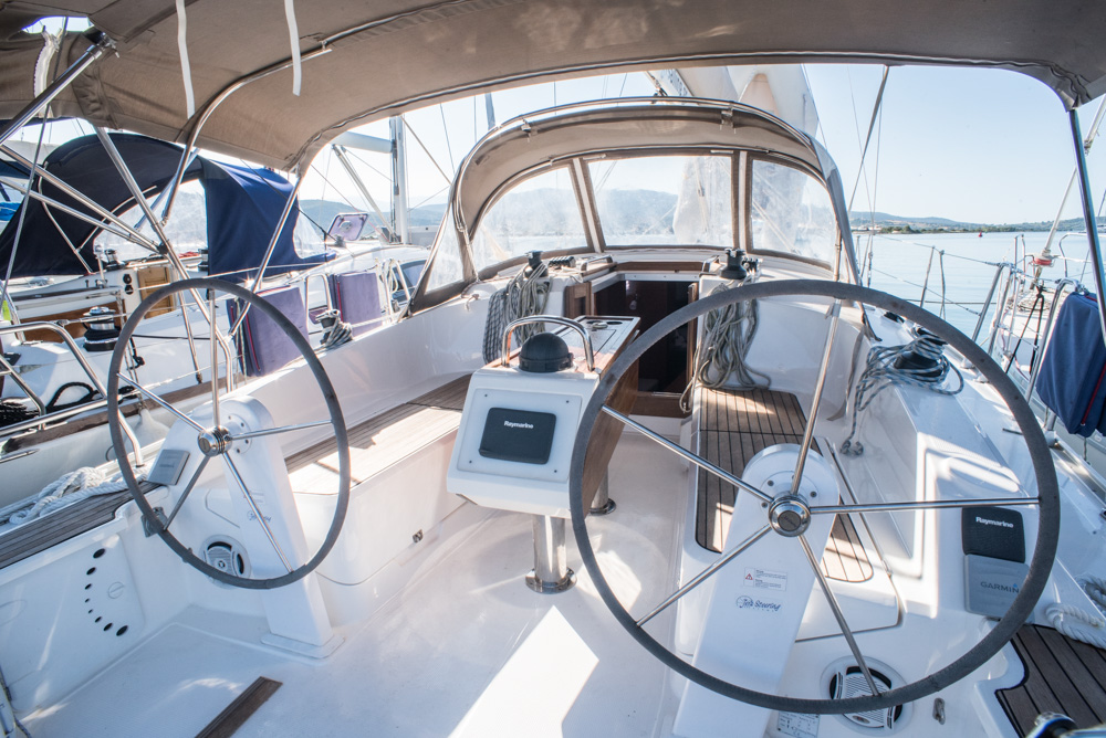 Bavaria Cruiser 37 — photo 14
