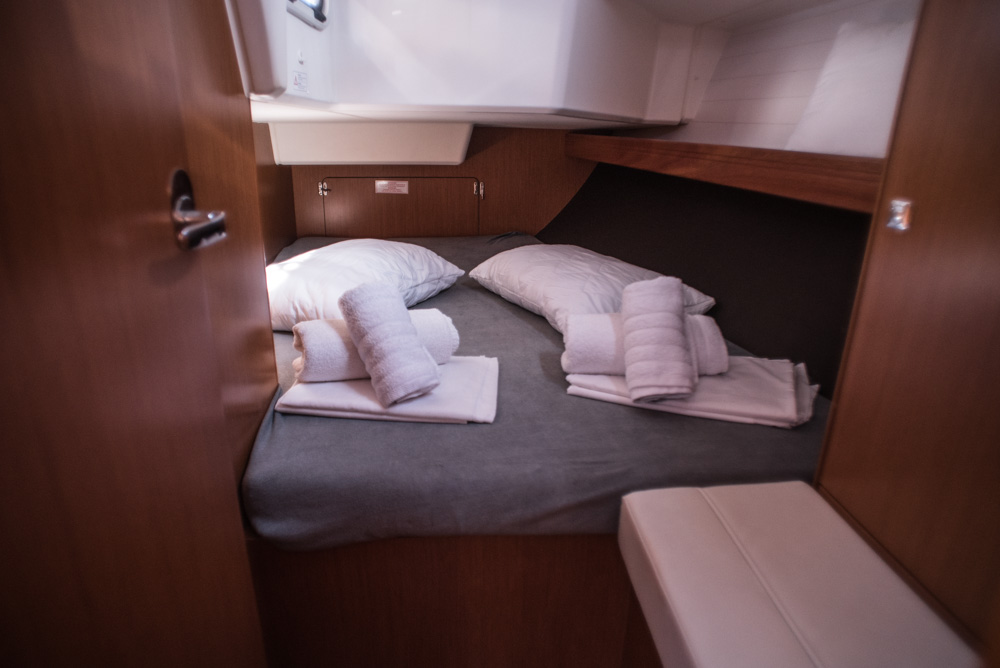 Bavaria Cruiser 37 — photo 8