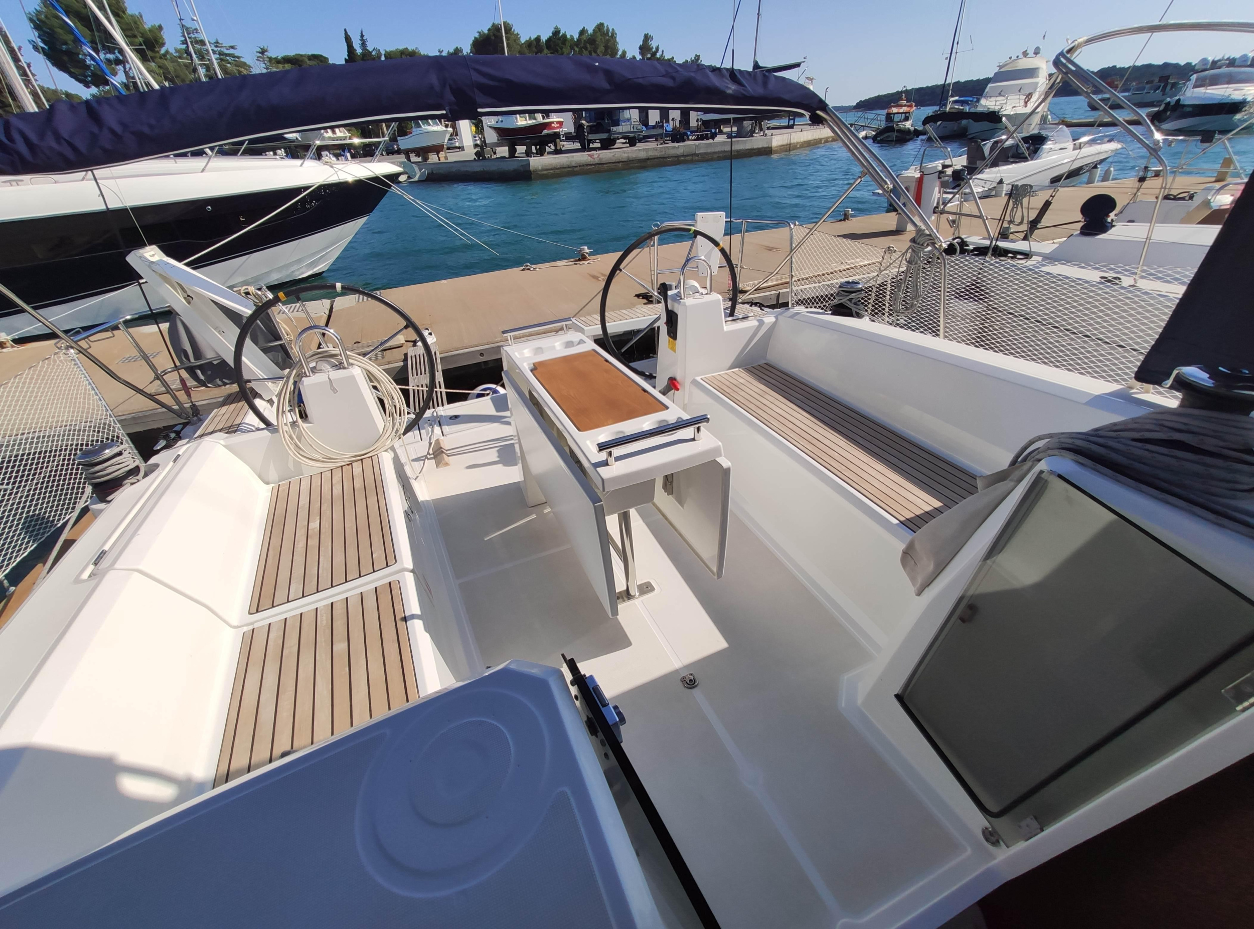 Oceanis 38.1 — photo 7