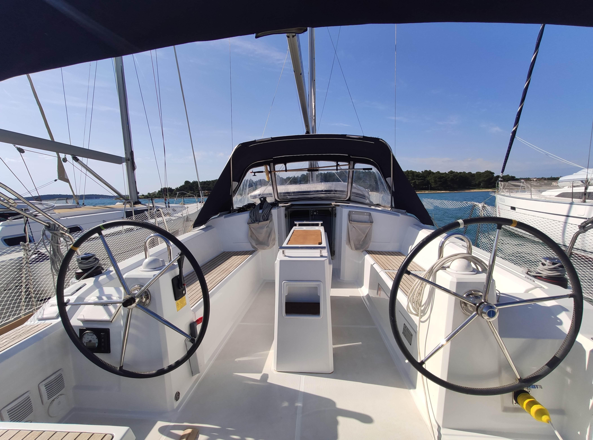 Oceanis 38.1 — photo 18