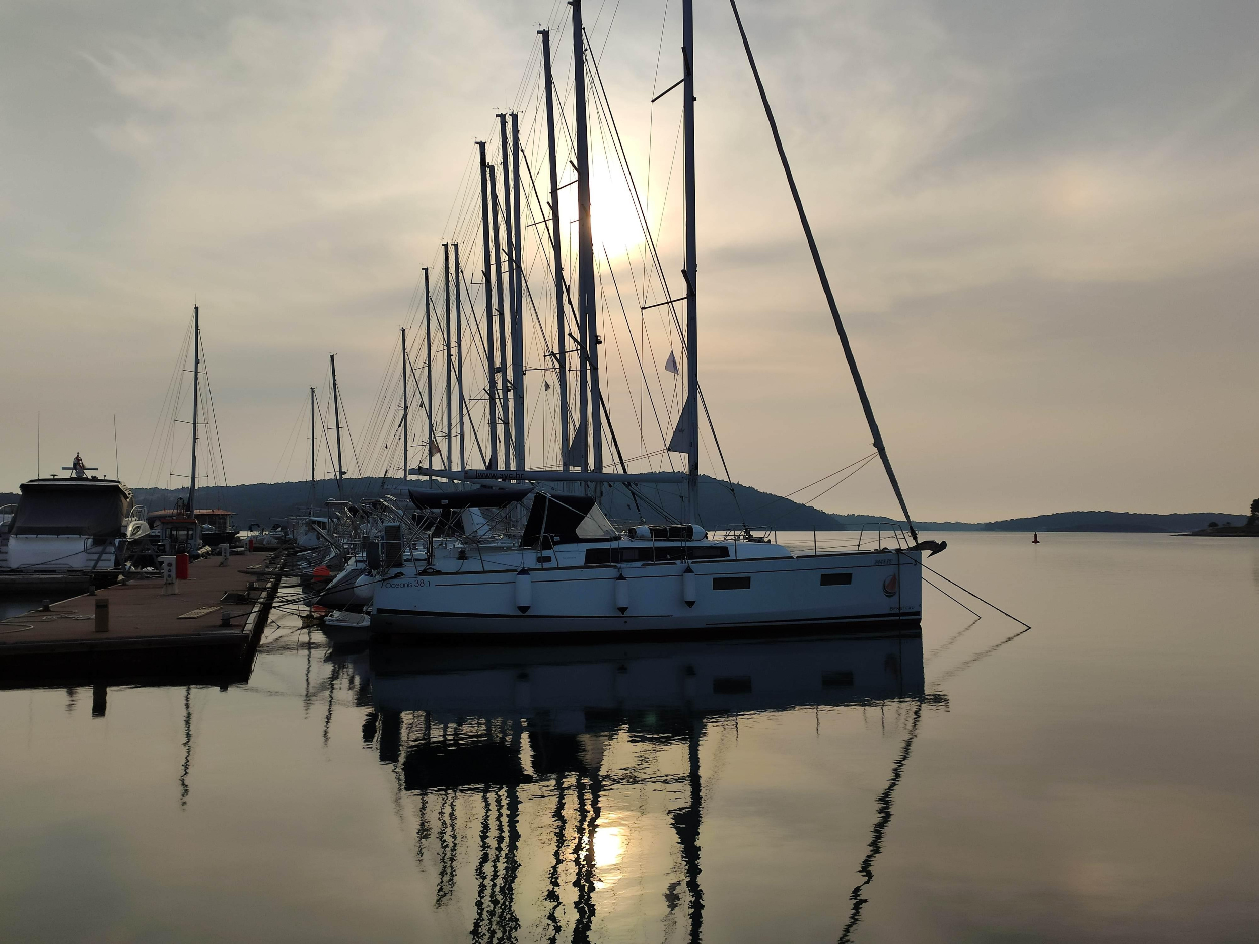 Oceanis 38.1 — photo 3