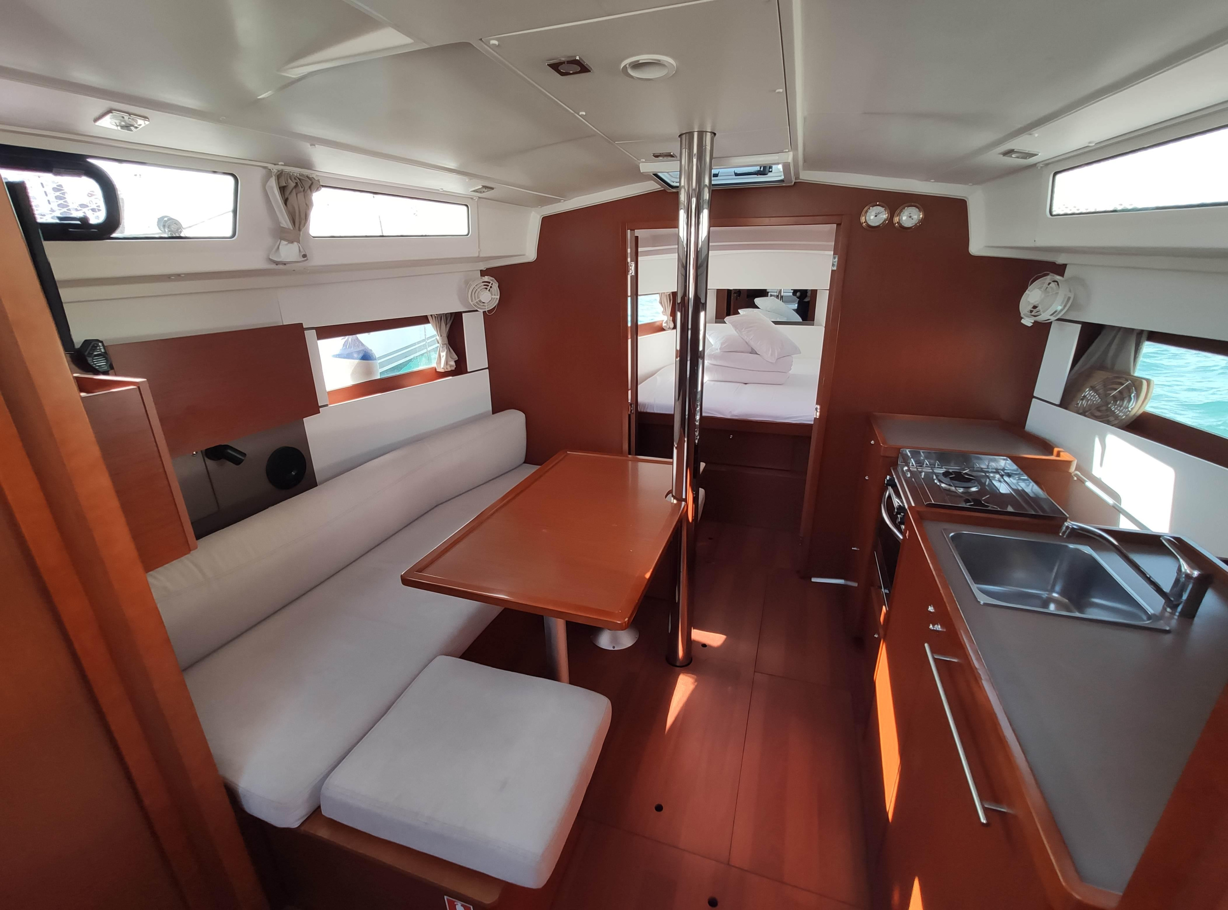 Oceanis 38.1 — photo 21