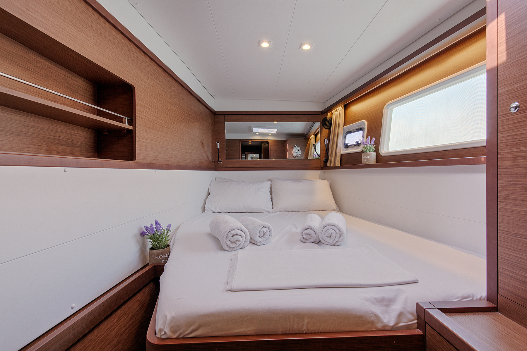Lagoon 450 Flybridge — photo 10