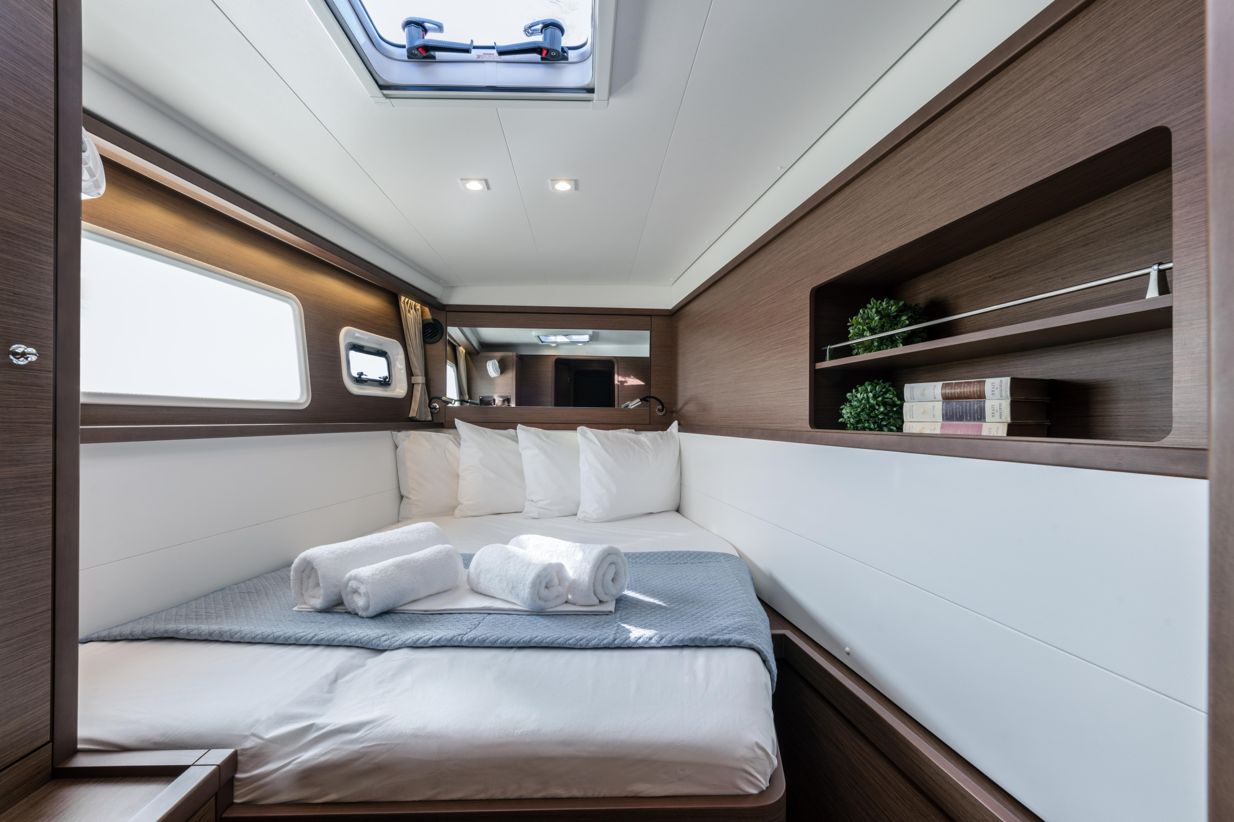 Lagoon 450 Flybridge — photo 14