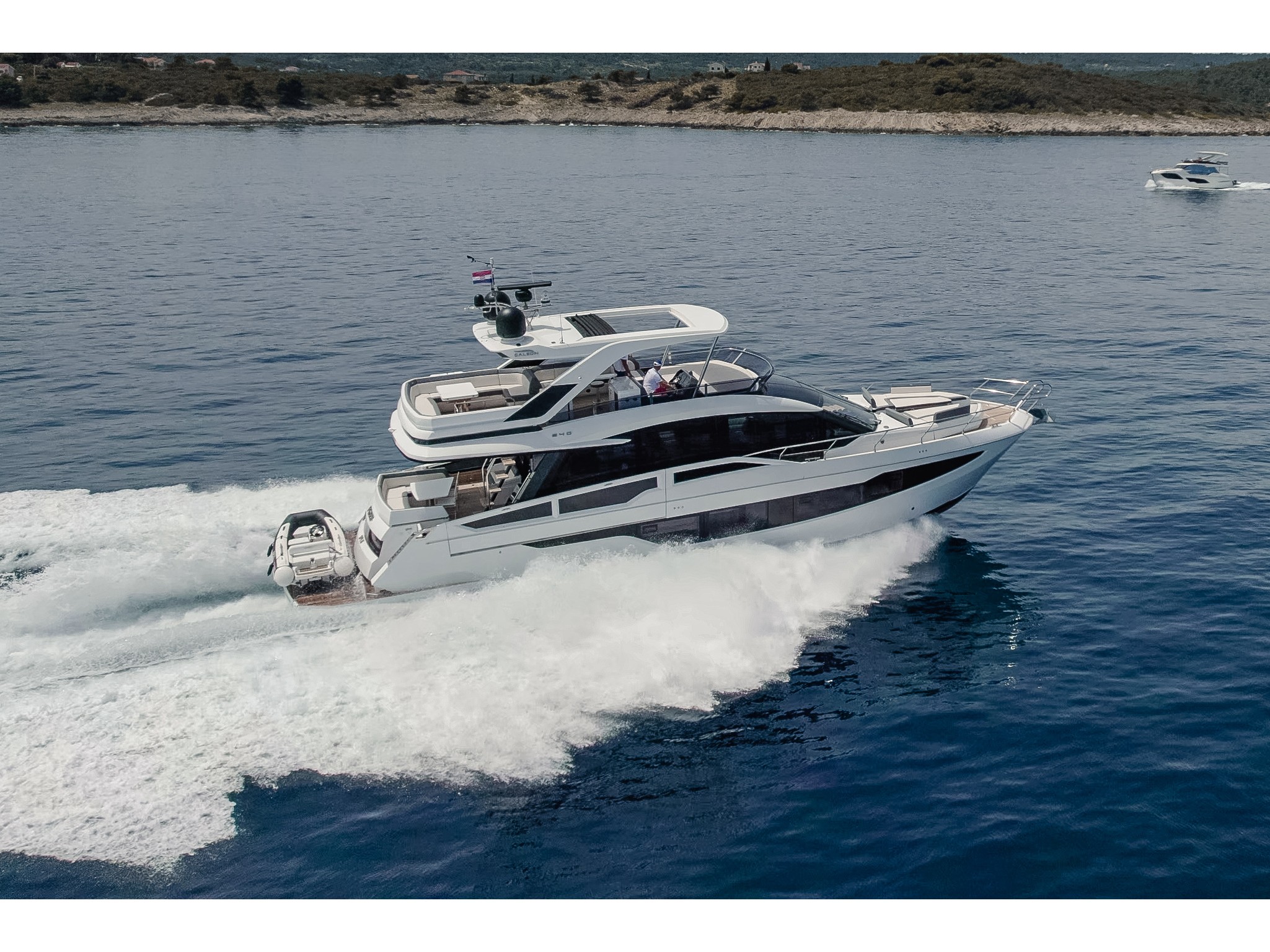 Galeon 640 Fly — photo 1