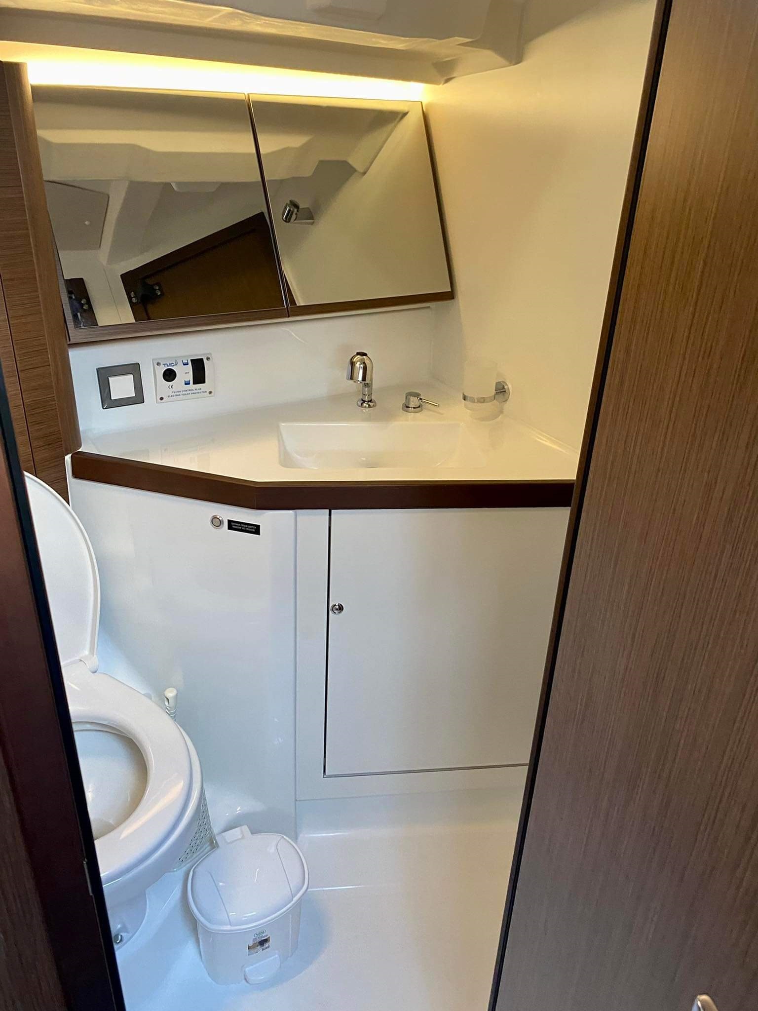 Oceanis 46.1 — photo 9