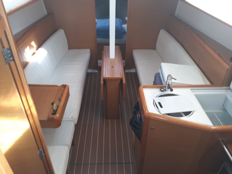 Sun Odyssey 33i — photo 6