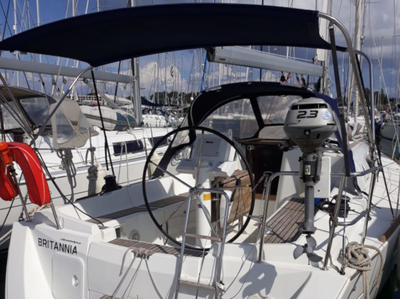 Sun Odyssey 33i — photo 6