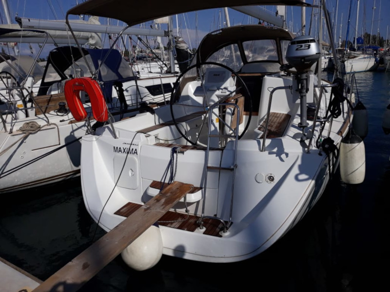 Sun Odyssey 33i — photo 2