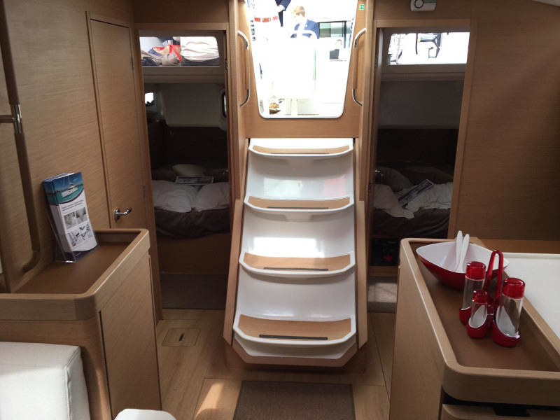 Sun Odyssey 440 — photo 8