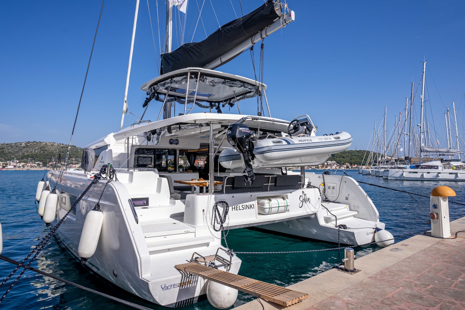 Lagoon 46 — photo 11