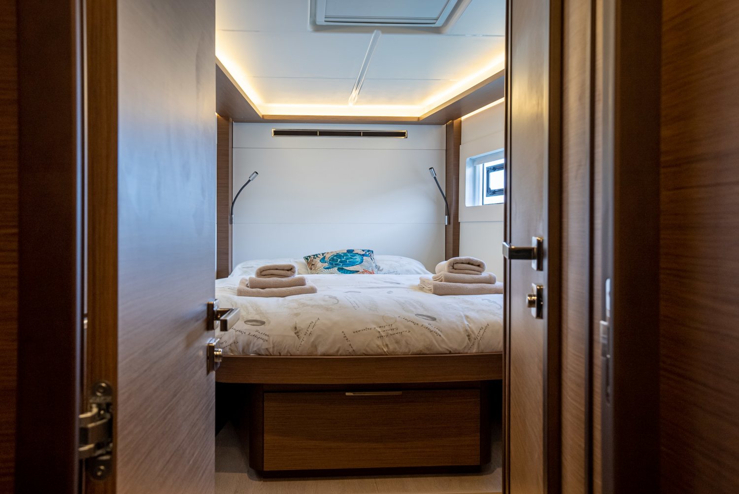 Lagoon 46 — photo 18
