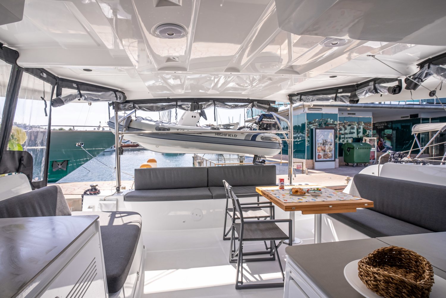 Lagoon 46 — photo 17