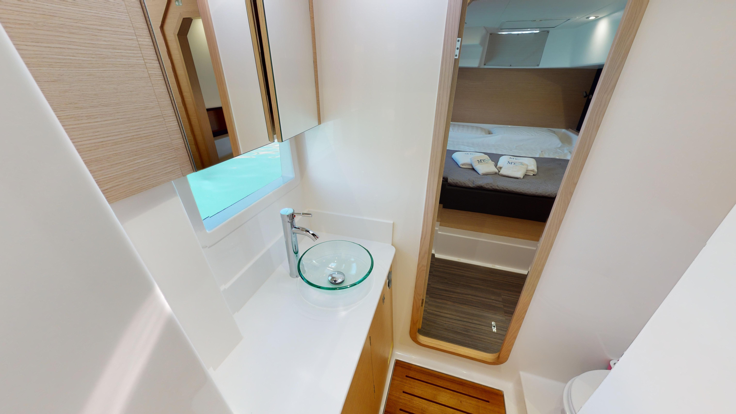 Dufour Catamaran 48 4c+5h — photo 3
