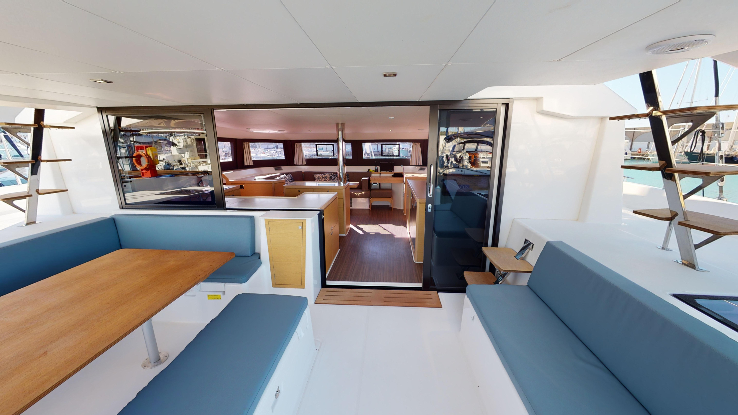 Dufour Catamaran 48 4c+5h — photo 9