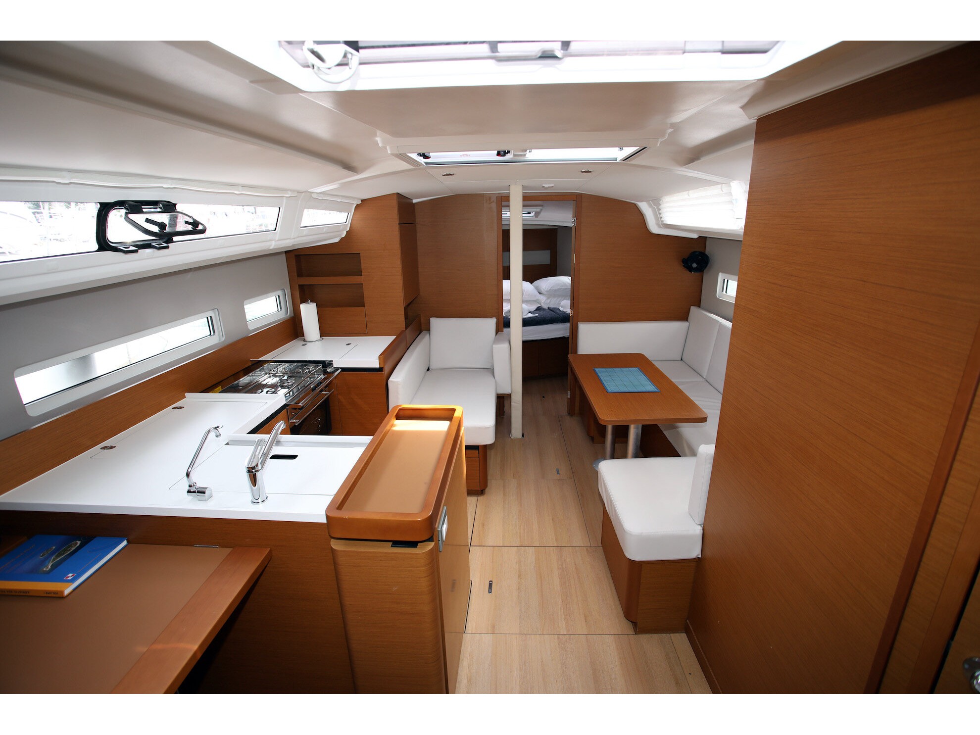 Sun Odyssey 410 — photo 11