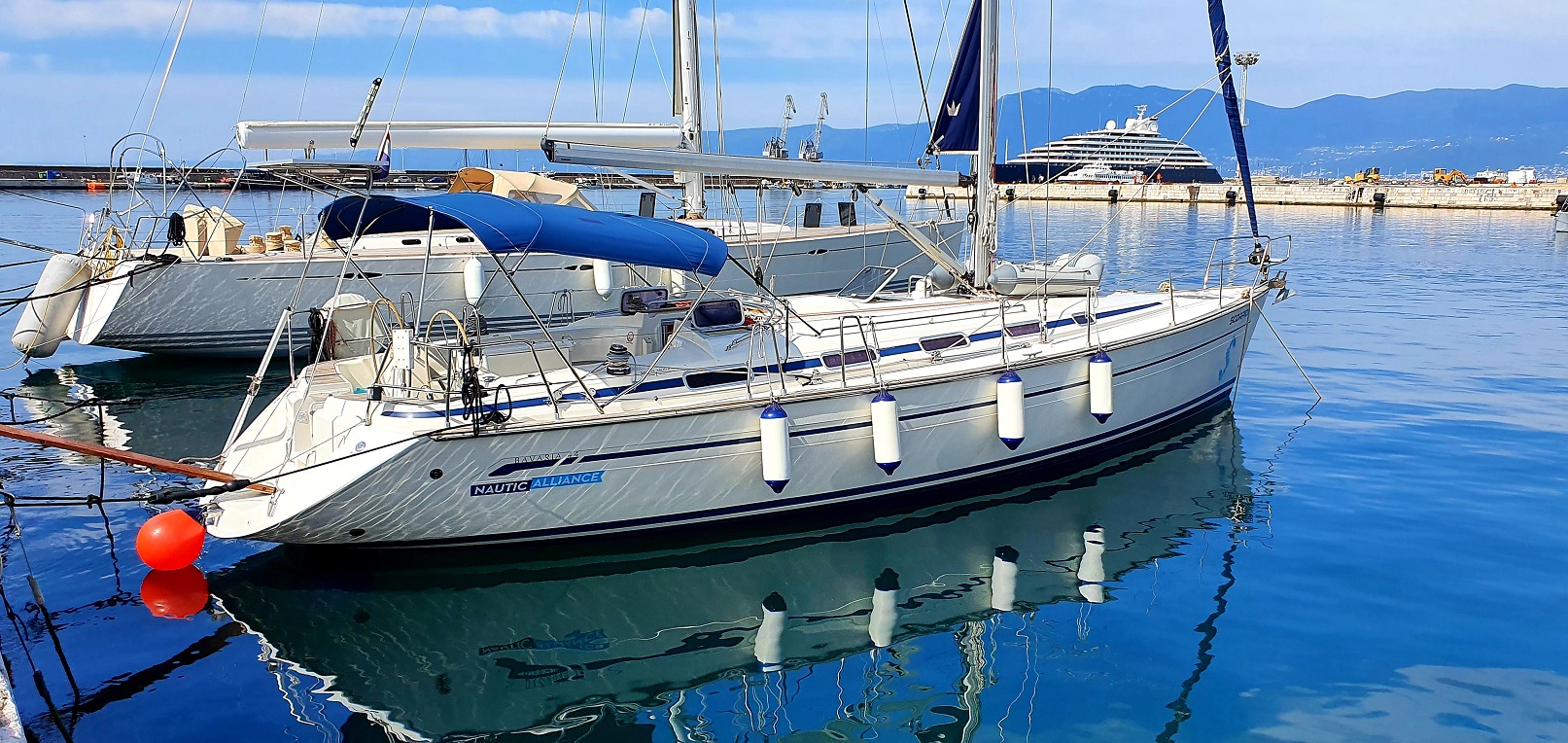Bavaria 44 — photo 41