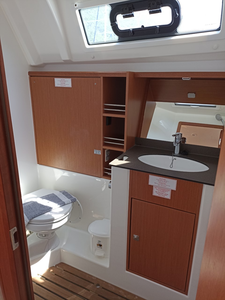 Bavaria Cruiser 41 — photo 10