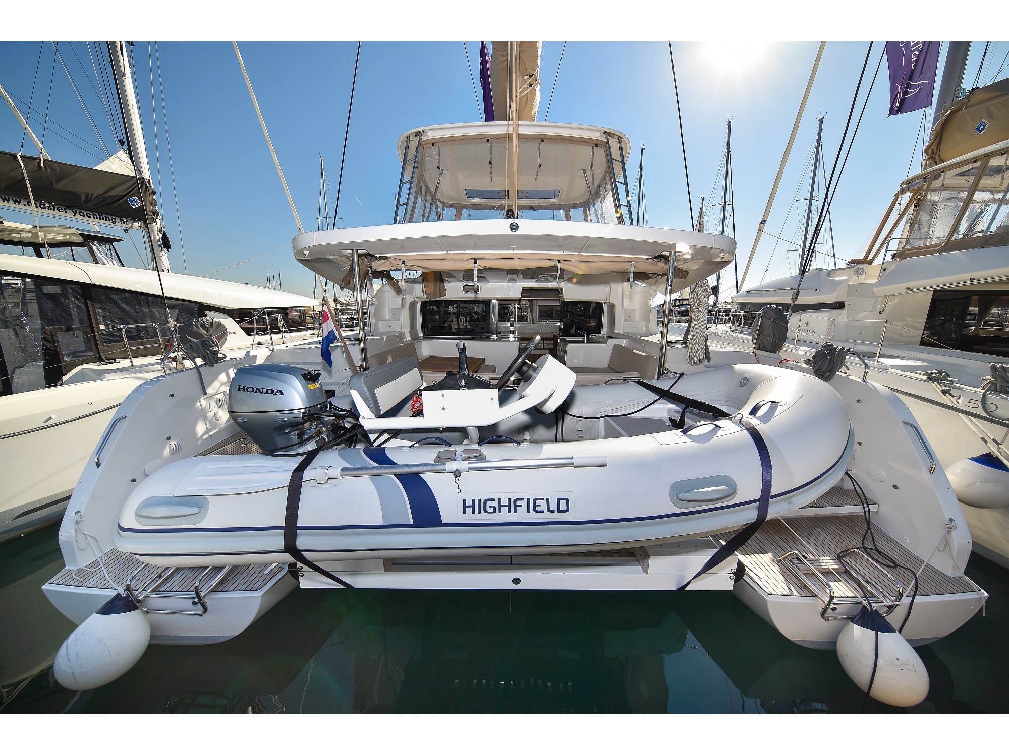 Lagoon 46 — photo 1