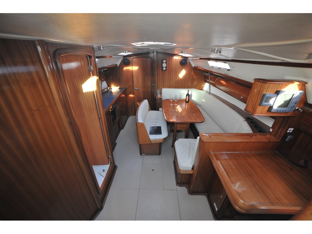 Bavaria 38 — photo 14