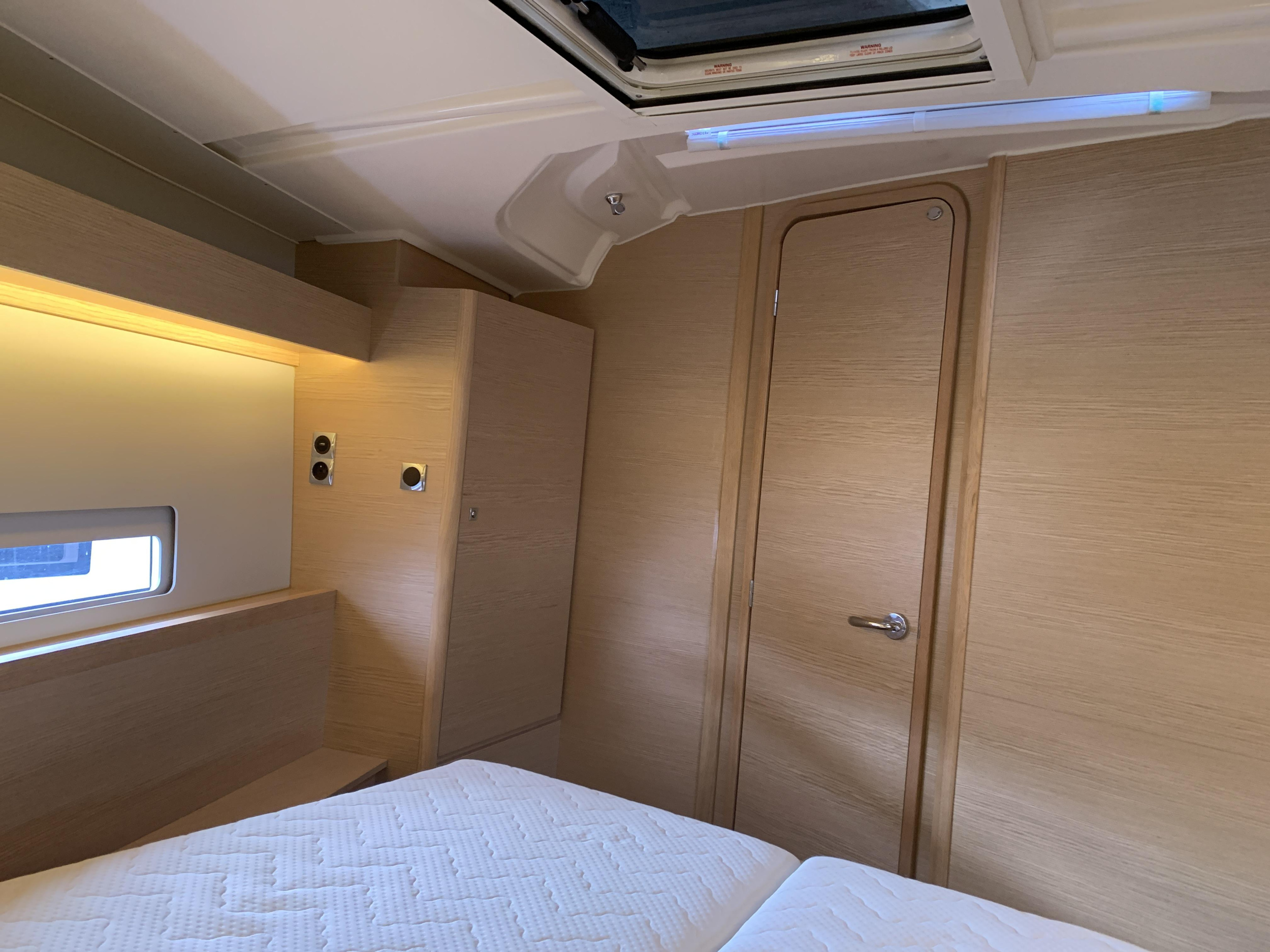 Dufour 430 — photo 32