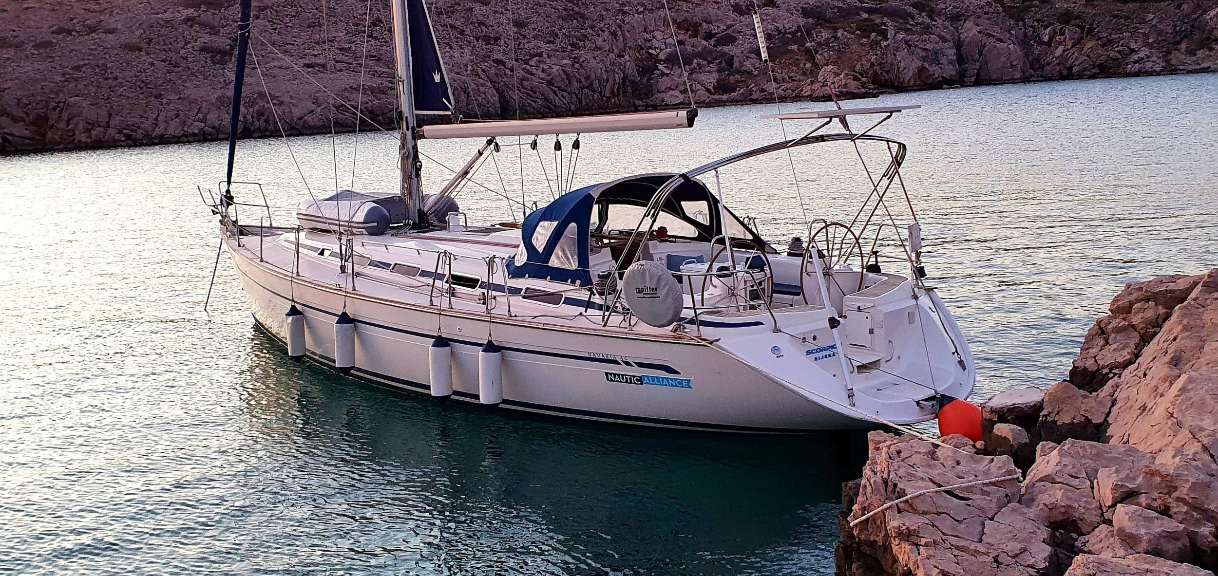 Bavaria 44 — photo 30