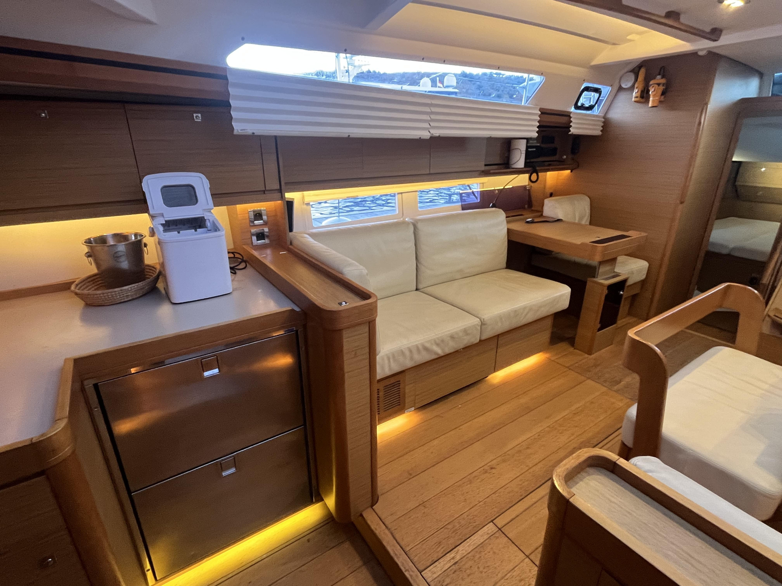 Dufour 520 GL(owner version) — photo 13