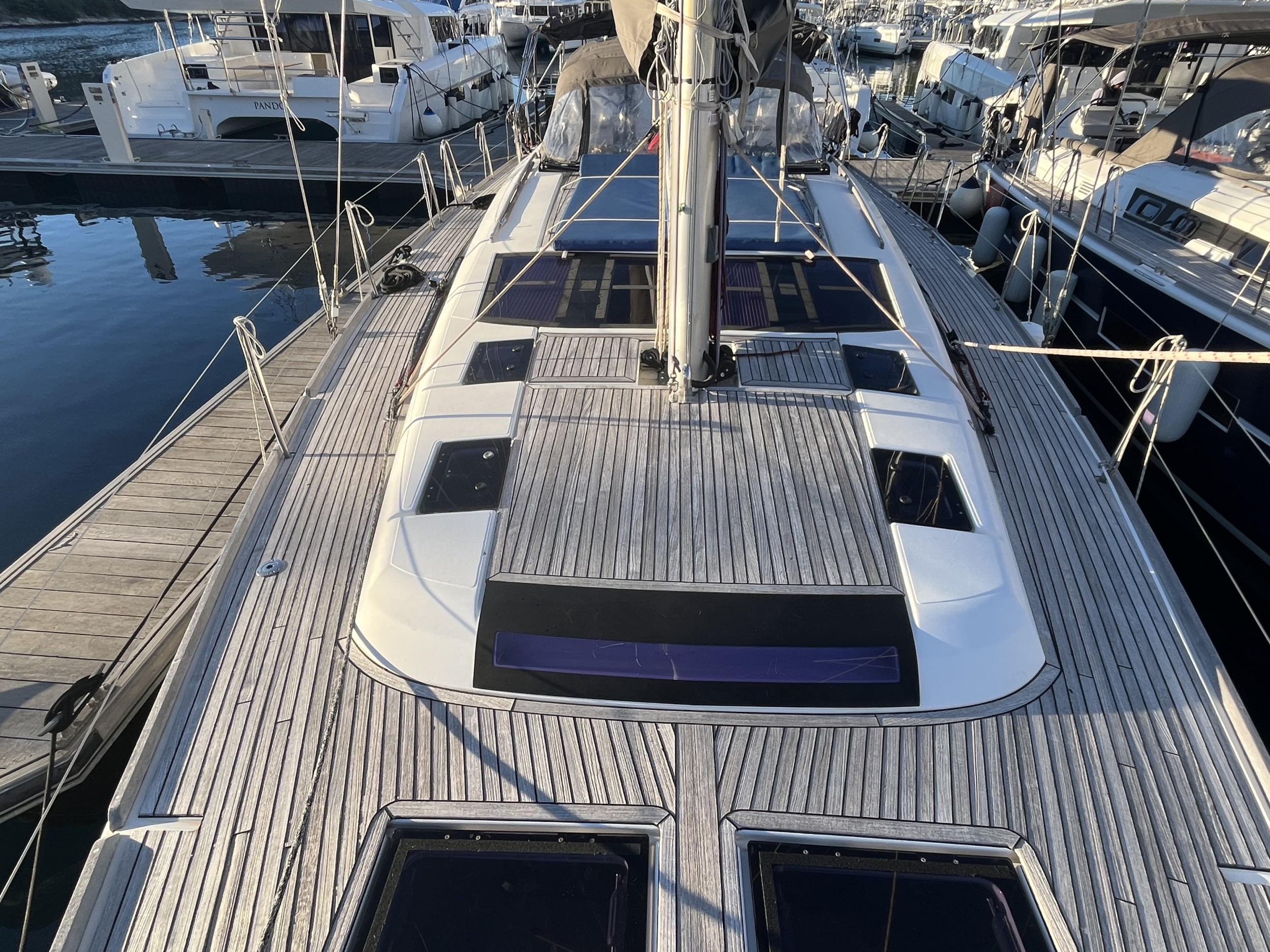 Dufour 520 GL(owner version) — photo 11