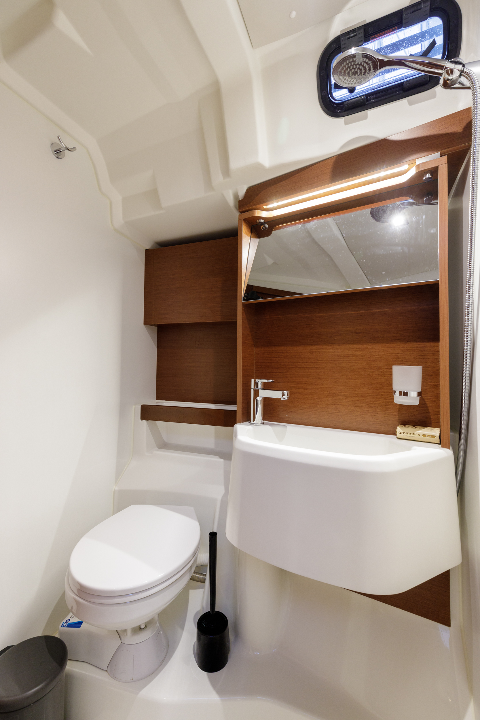 Oceanis 51.1 — photo 20