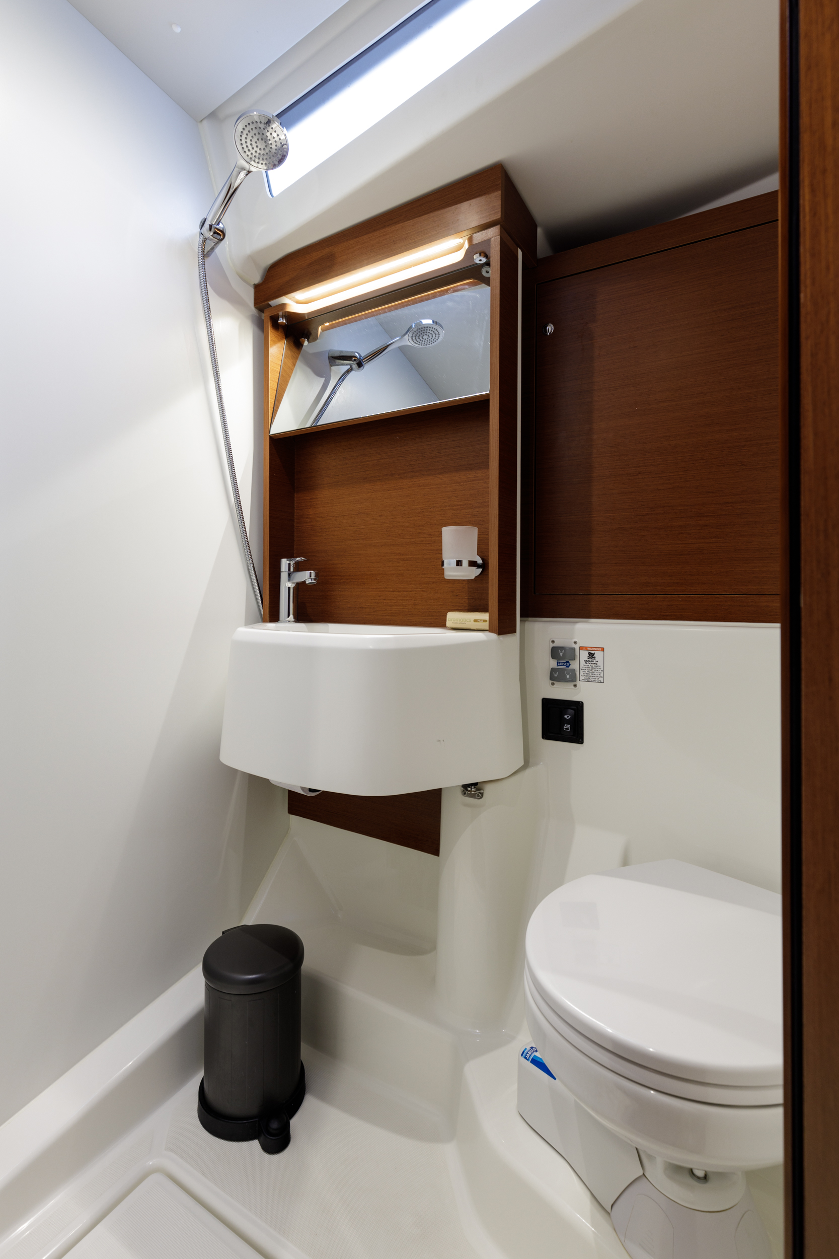 Oceanis 51.1 — photo 16