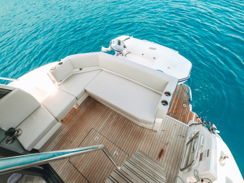 Bavaria R40 FLY — photo 12